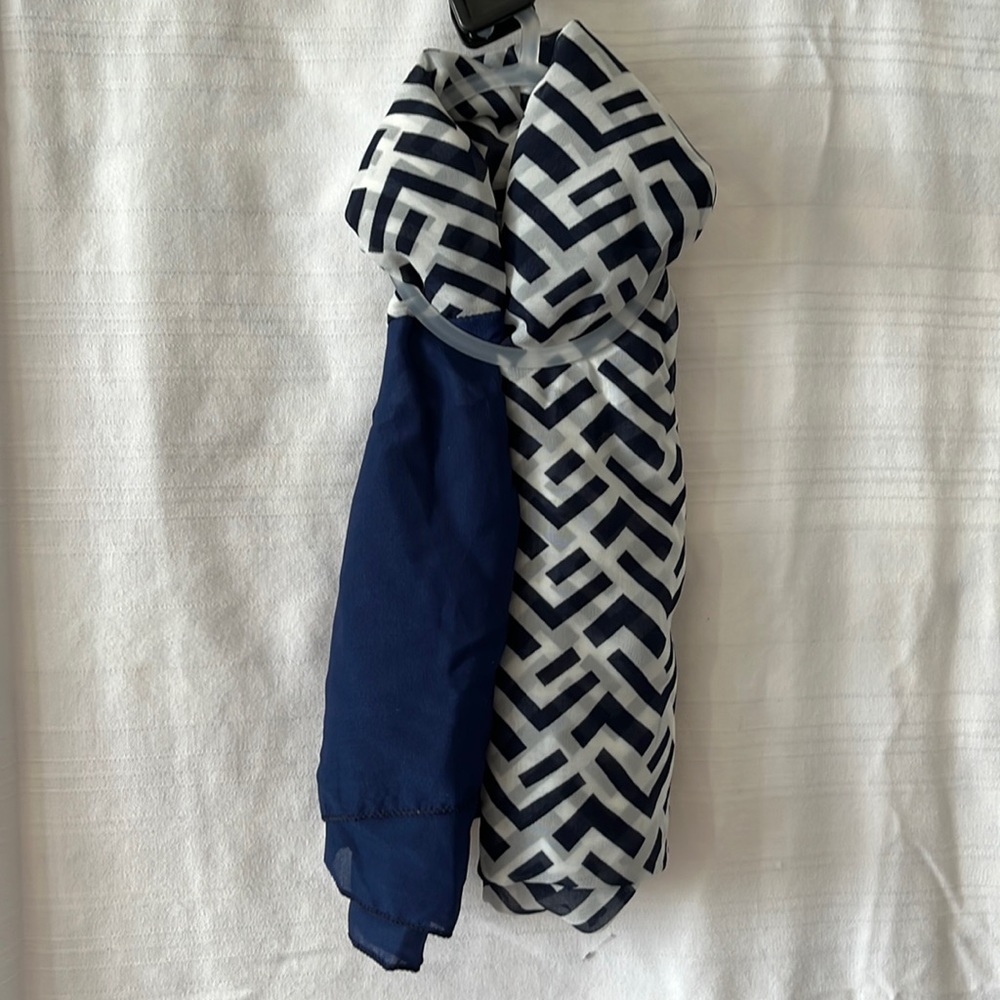 Navy blue and white scarf NWT